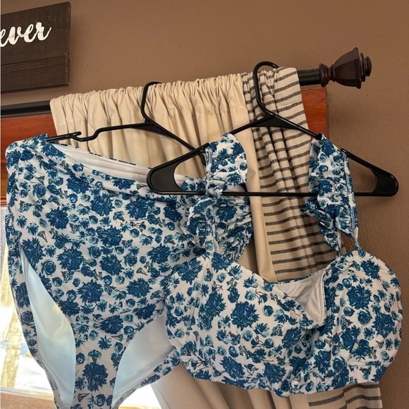 Albion swimsuit in Santorini - High Waist Rouched Bottoms Lg - Bella Crop Top XL - Picture 3 of 5